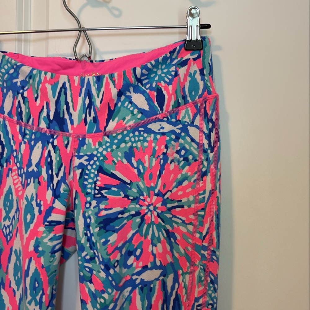 Lilly Pulitzer Luxletic Floral Weekender Leggings Tiki Pink And Light Blue Sz S - Picture 4 of 10